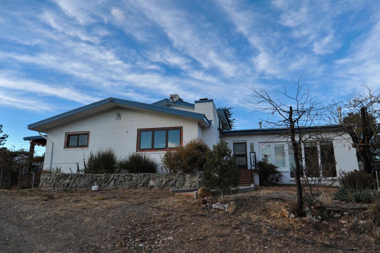 Heart And Wings Retreat Center Apartment Silver City Exterior photo